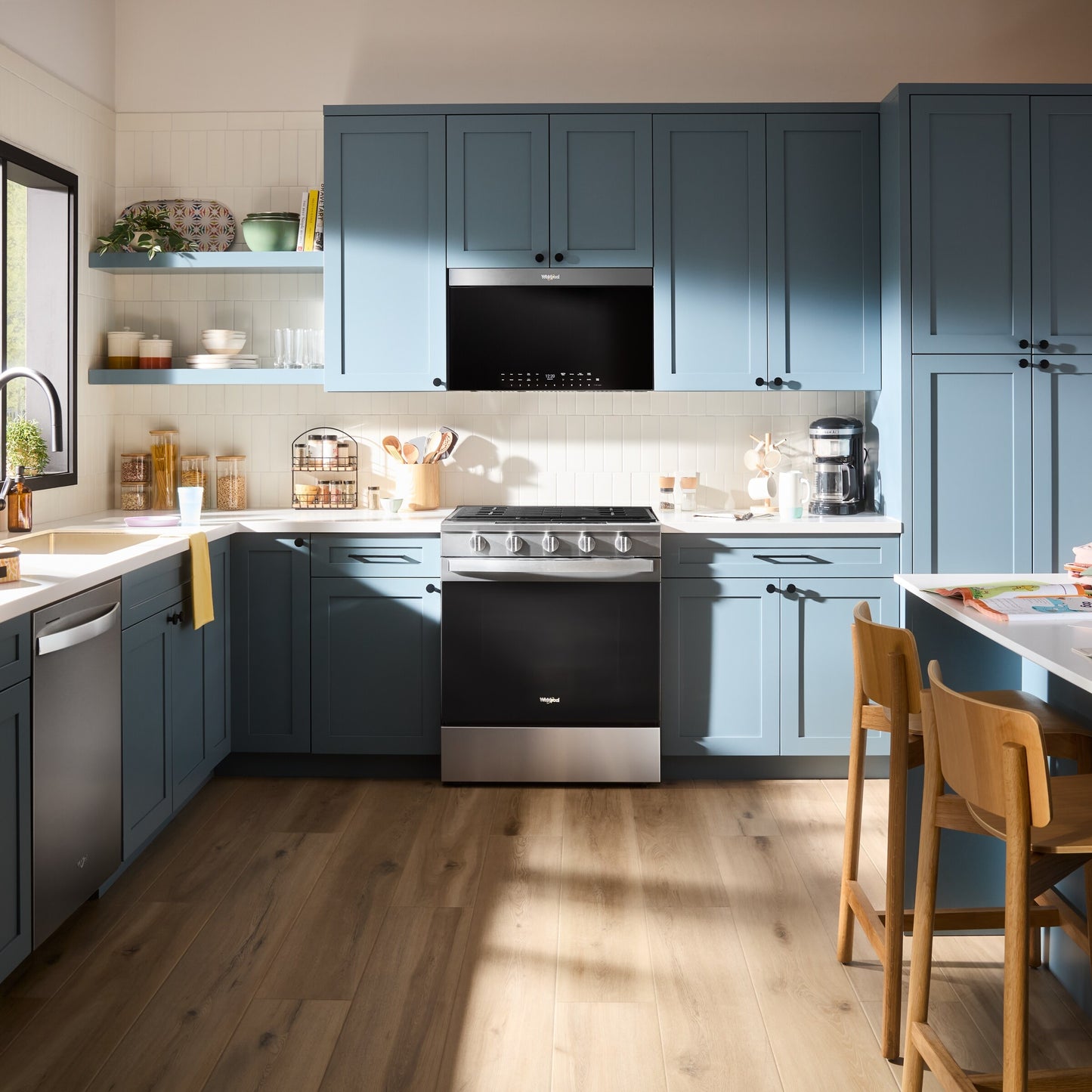 Air Fry Over-the-Range Microwave with Advanced Sensing Technology