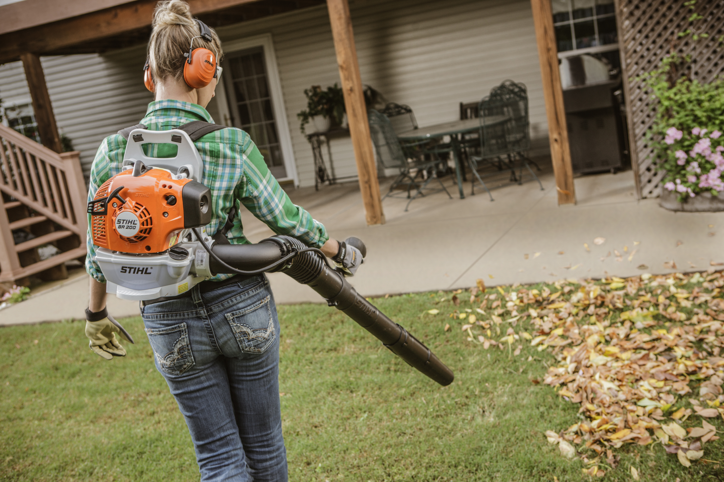 STIHL BR 200 Backpack Blower – Lightweight & Powerful – Hartville