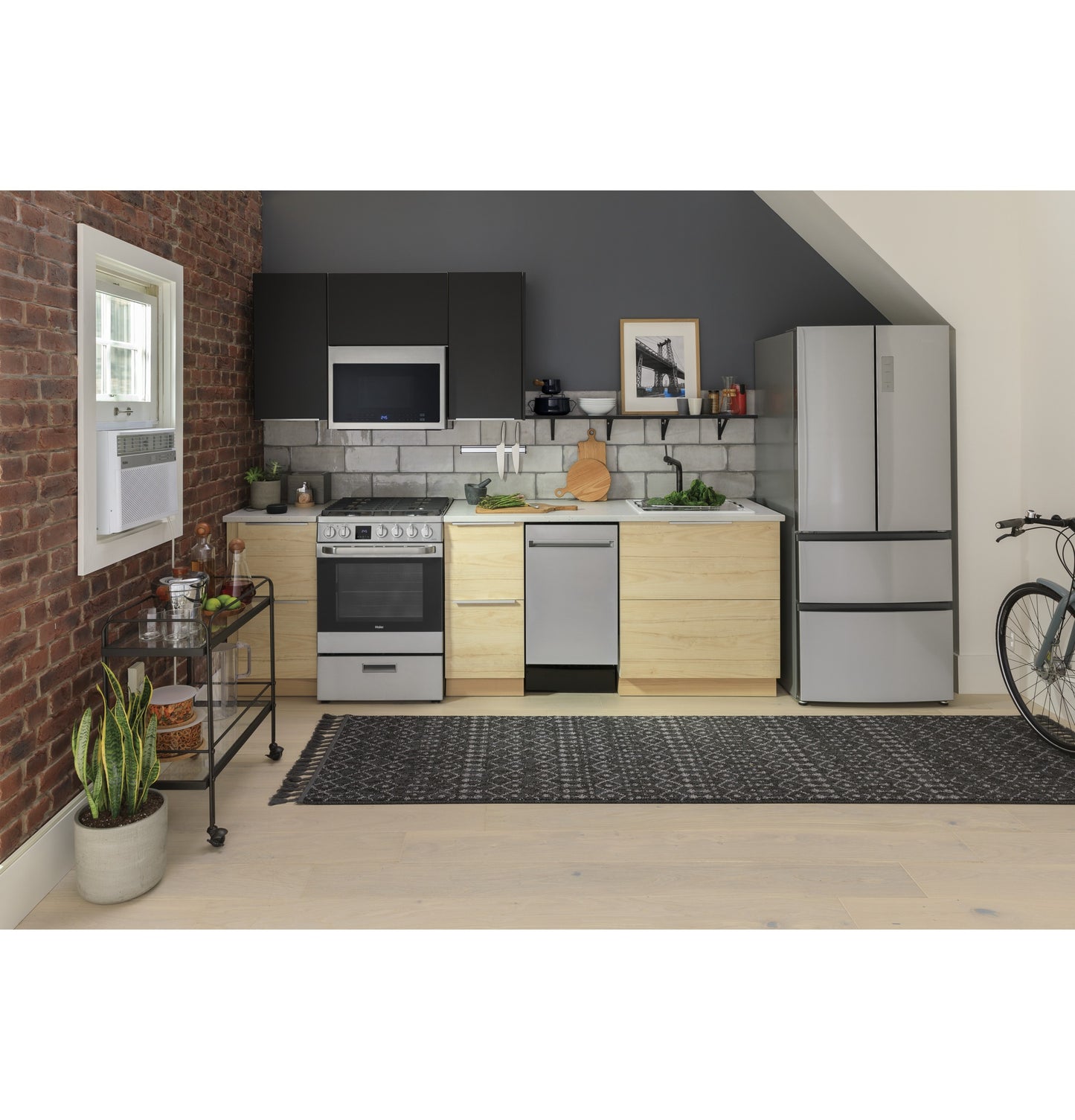Haier ENERGY STAR® 24" 2.9 Cu. Ft. Electric Range