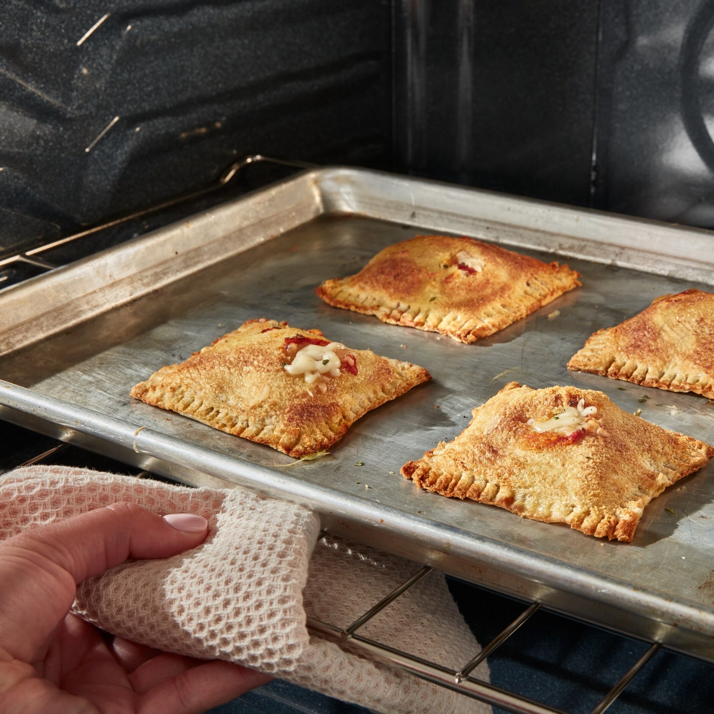 30-inch Energy Star Electric Range with Air Cooking Technology, No Preheat Air Fry and Air Baking and Self Clean