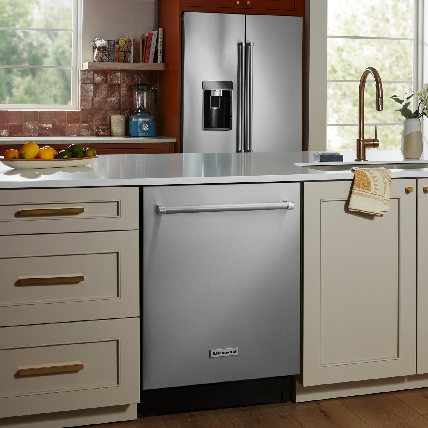 KitchenAid® 39 dBA PrintShield™ Finish Flush-to-Cabinet Dishwasher with FreeFlex™ Fit Third Level Rack