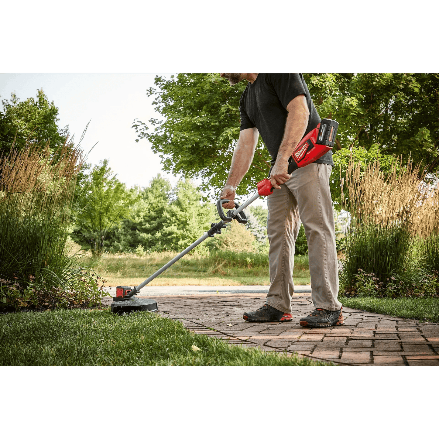 Milwaukee M18™ Brushless String Trimmer Kit