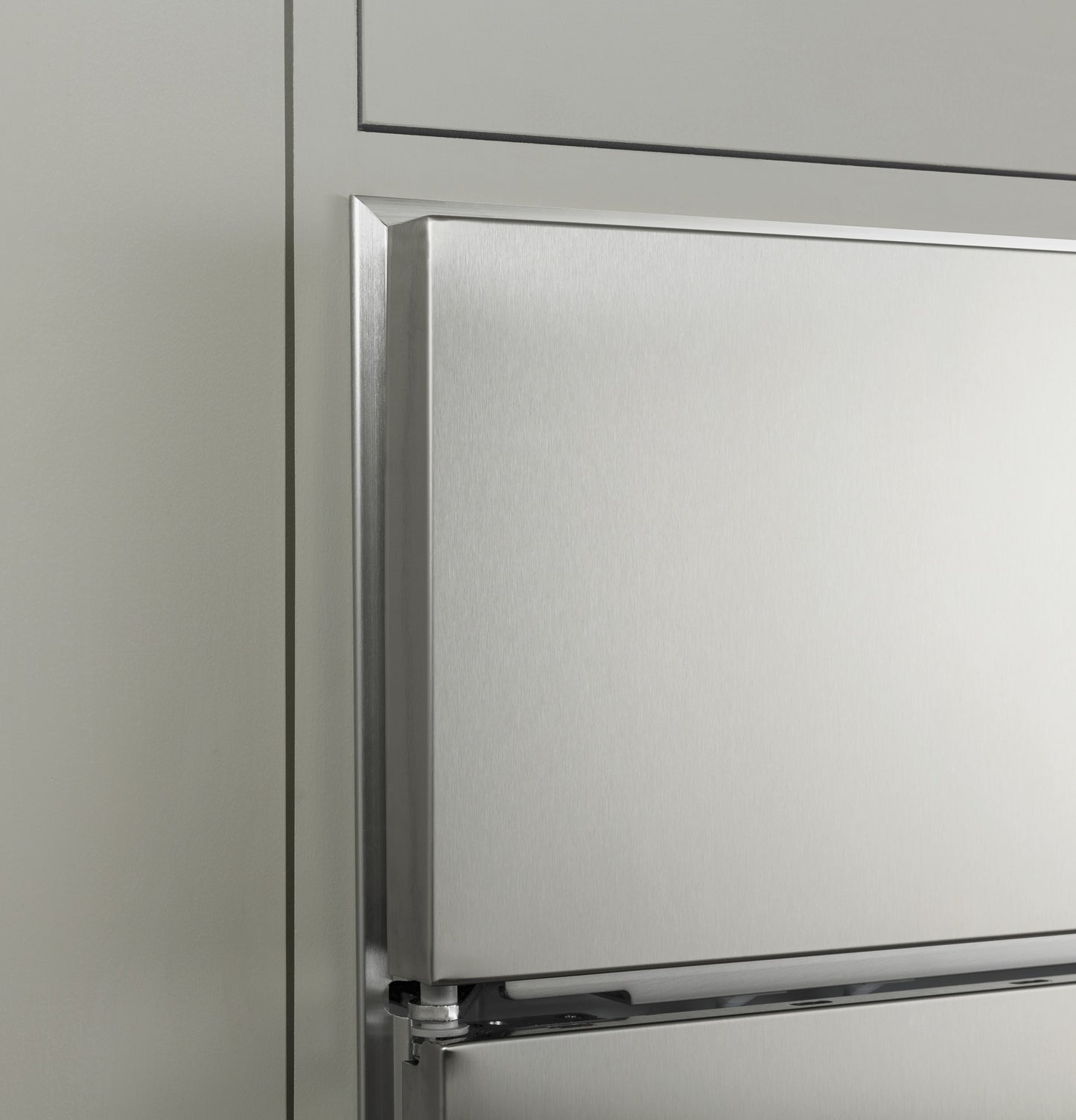 CAFÉ™ 42" Smart Built-In Side-by-Side Refrigerator with Dispenser