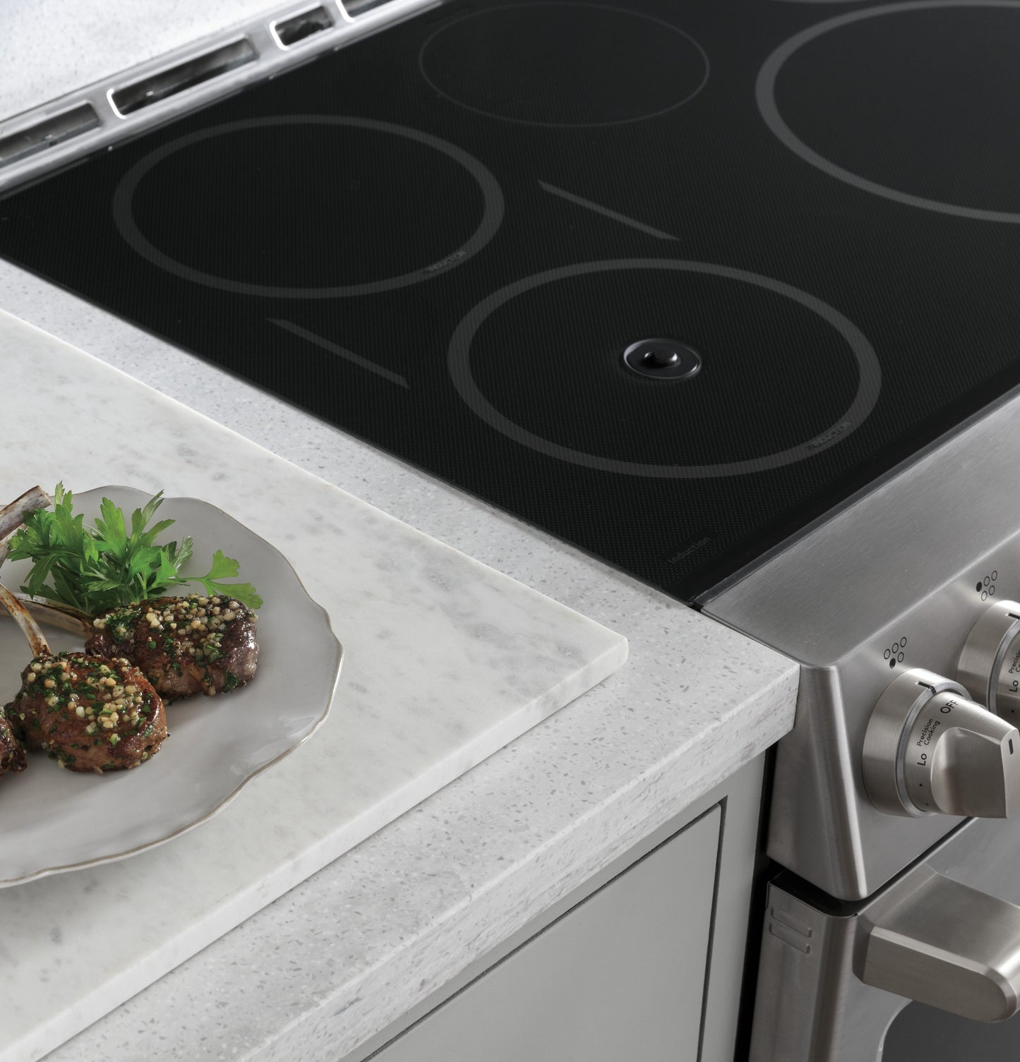 CAFÉ™ 30" Smart Slide-In, Front-Control, Induction and Convection Range with In-Oven Camera