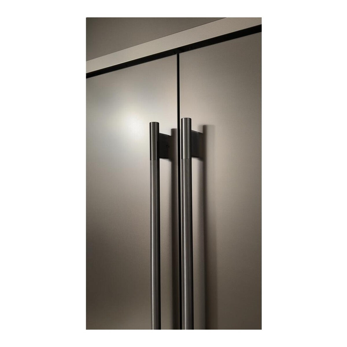25.5 Cu. Ft. 42-Inch Built-In Side-by-Side Refrigerator with Signature Platinum Interior in Black Ore