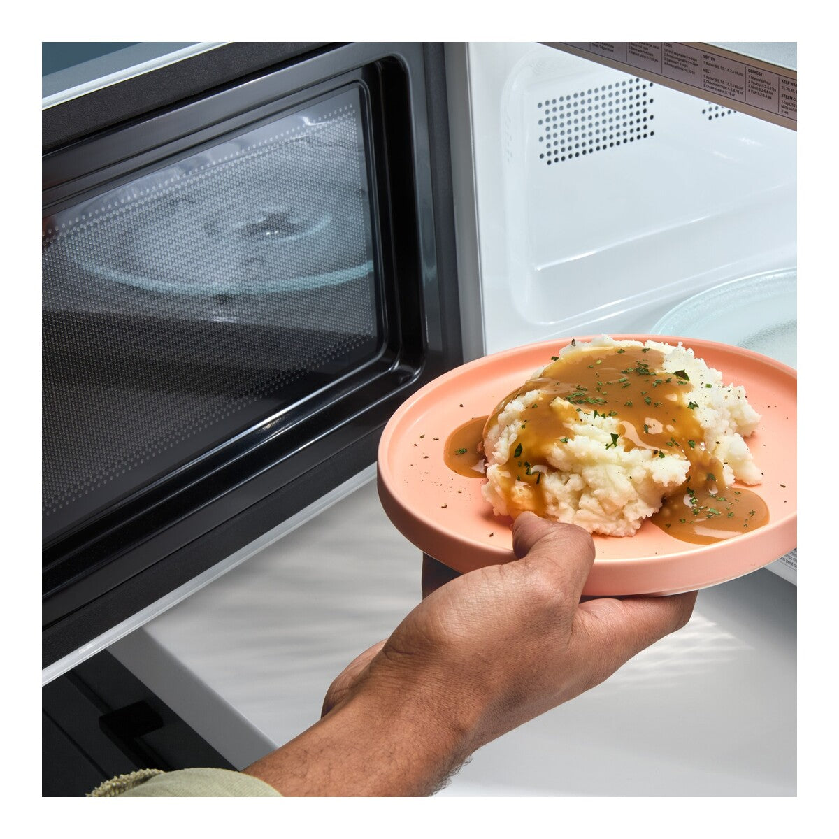 0.9 cu. ft. Black Countertop Microwave With Steam Clean - 900 watt