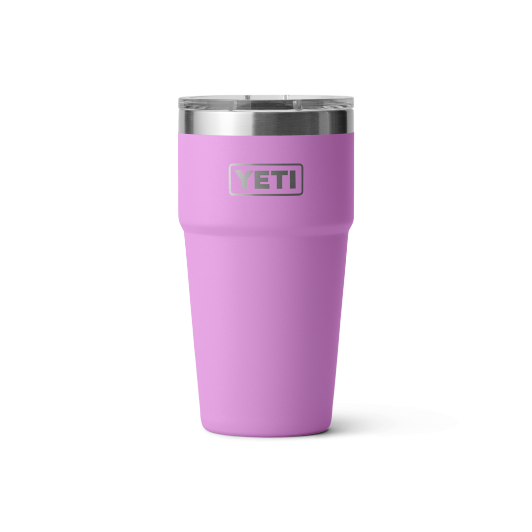 20 oz. durable stackable drinkware cup in pastel purple with clear lid, designed for kitchen and outdoor use