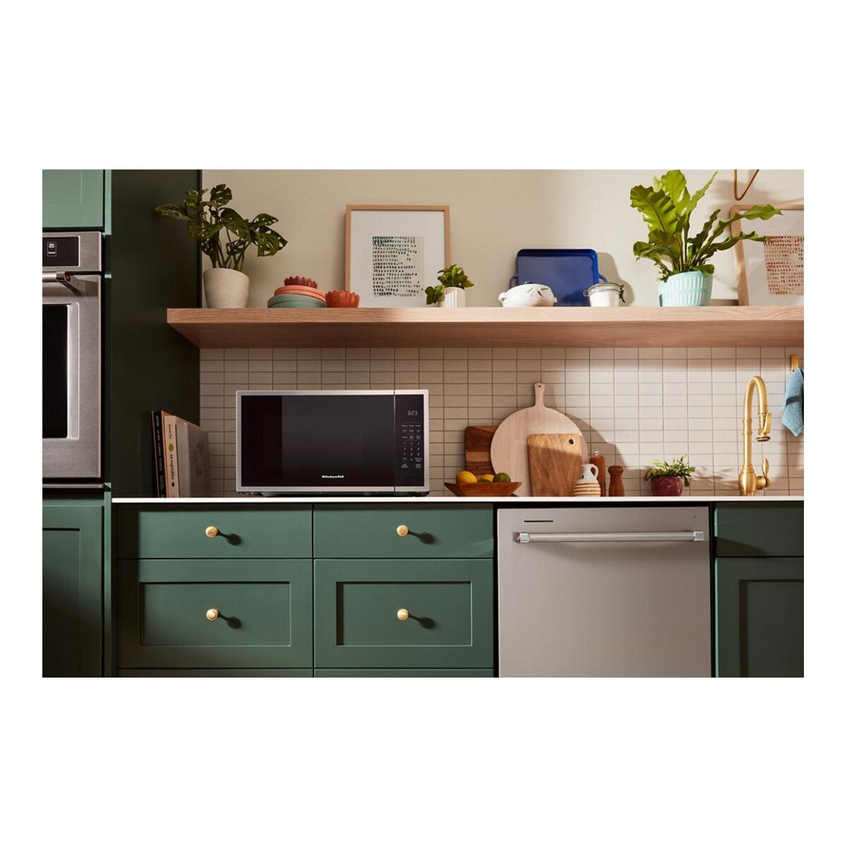 1.6 Cu. Ft. Countertop Microwave