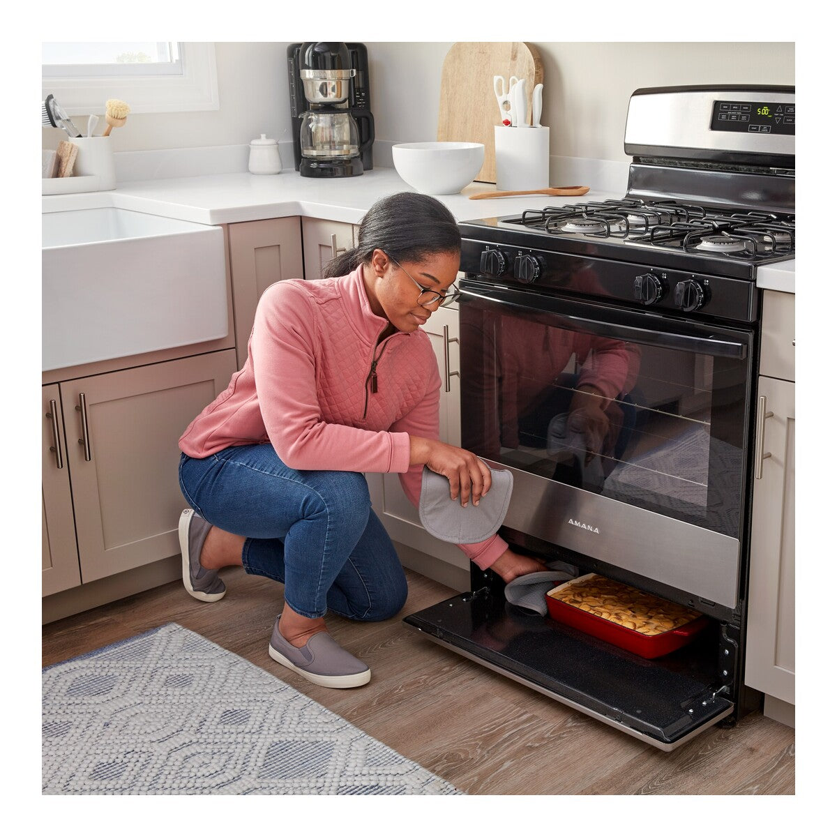 30-inch Gas Range with Bake Assist Temps