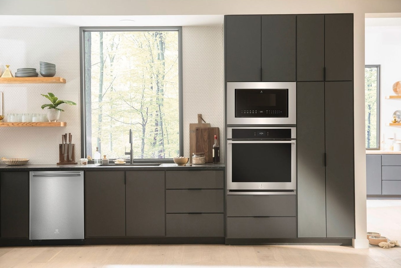 24" Stainless Steel Tub Built-In Dishwasher with SmartBoost™