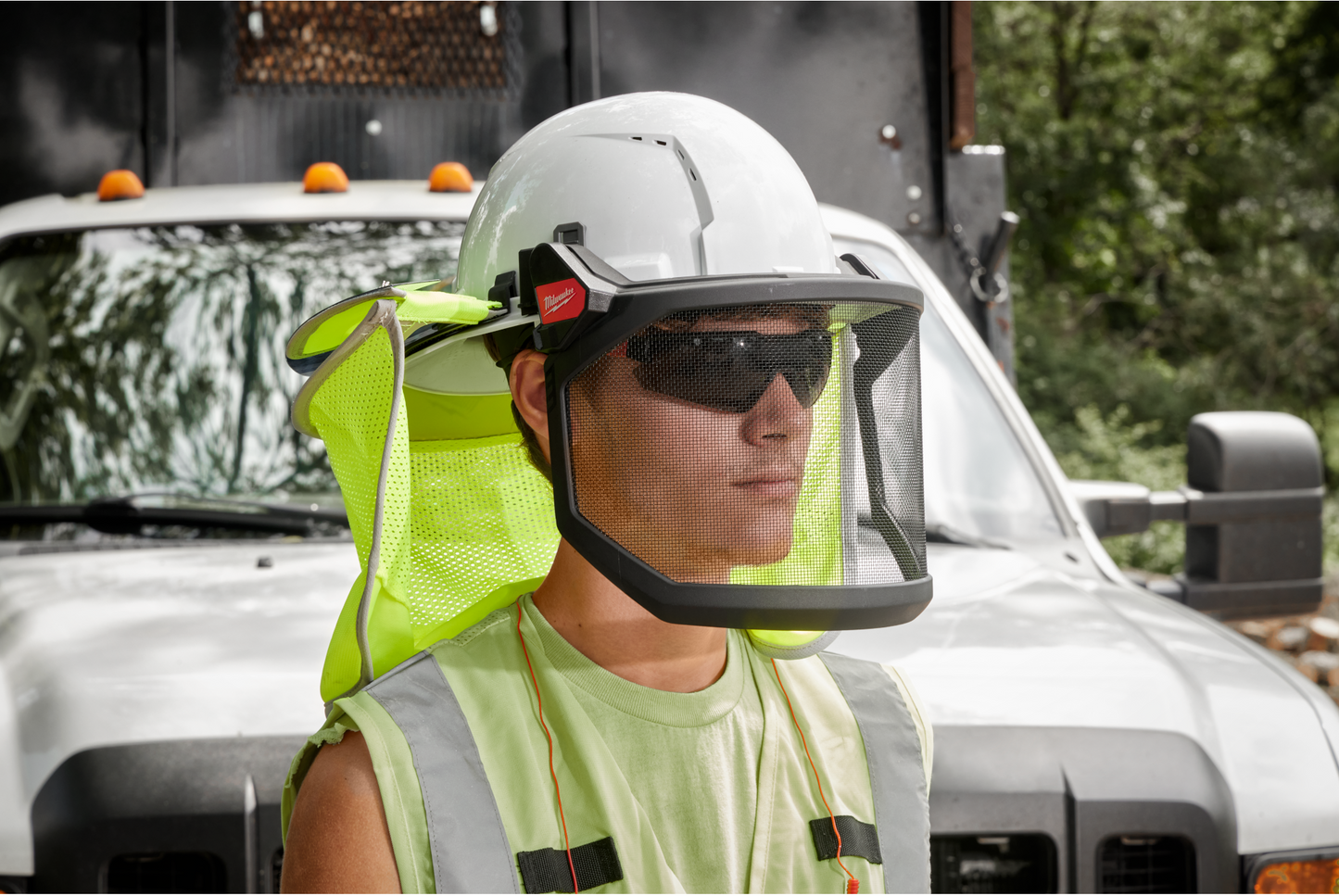 Milwaukee BOLT™ Full Face Shield - Metal Mesh (Compatible with Milwaukee® Safety Helmets & Hard Hats)