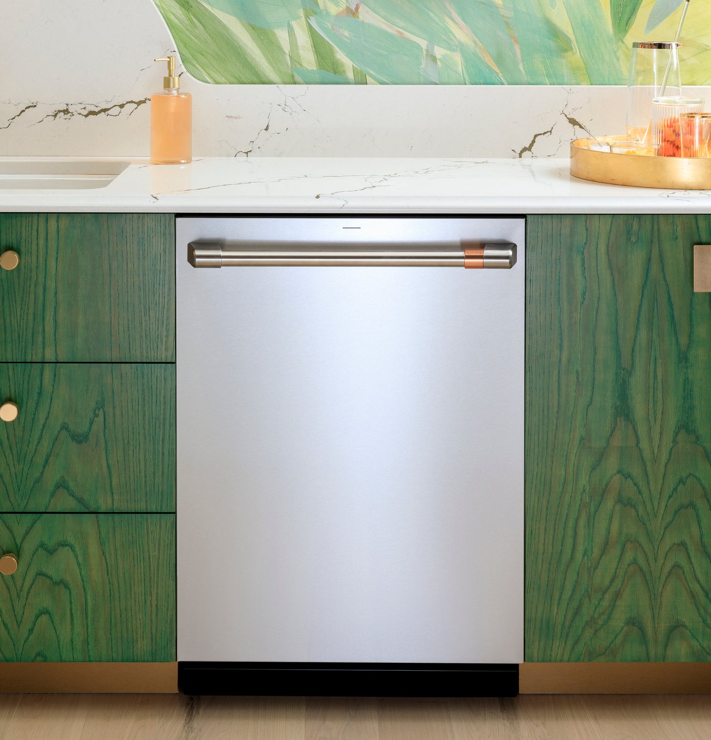 CAFÉ™ CustomFit ENERGY STAR Stainless Interior Smart Dishwasher with Ultra Wash Top Rack and Dual Convection Ultra Dry, 44 dBA