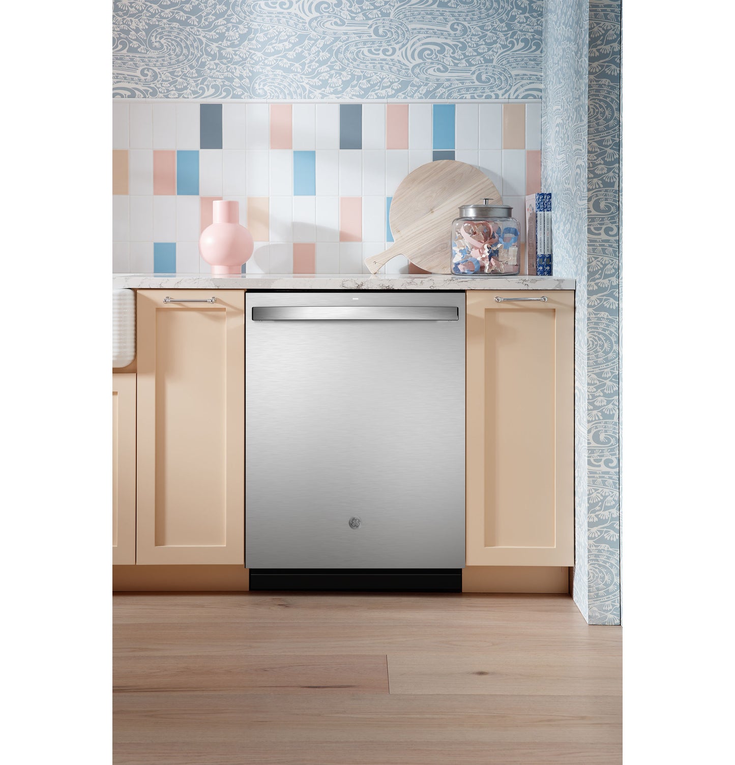 GE® ENERGY STAR® Fingerprint Resistant Top Control with Stainless Steel Interior Dishwasher with Sanitize Cycle