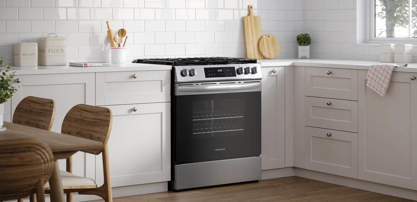 30" Front Control Gas Range with Air Fry