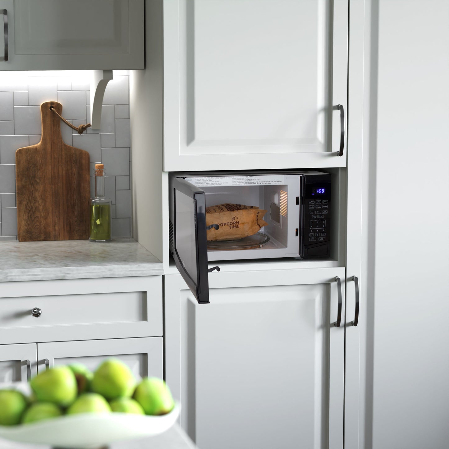 Avanti Countertop Microwave Oven, 0.9 cu. ft. - Black