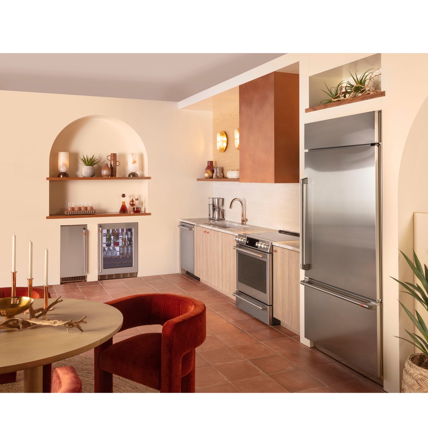 CAFÉ™ 30" Smart Slide-In, Front-Control, Induction and Convection Range with In-Oven Camera