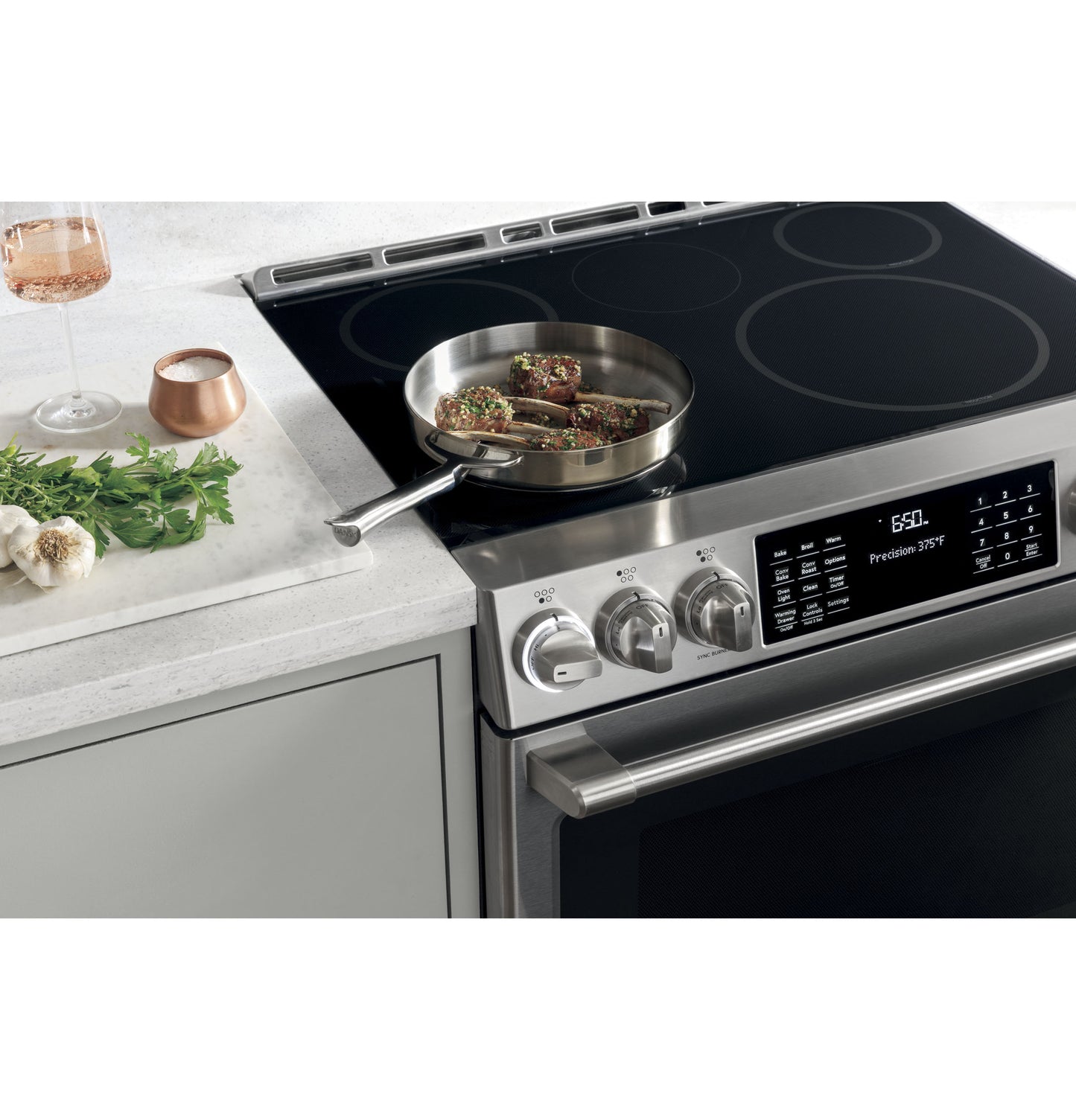 CAFÉ™ 30" Smart Slide-In, Front-Control, Induction and Convection Range with In-Oven Camera