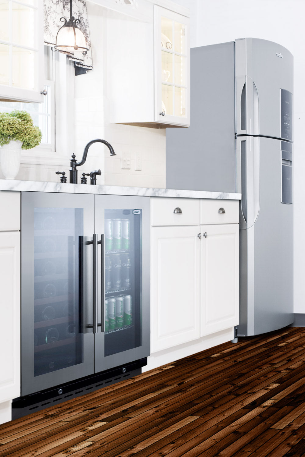 30" Wide Built-In Wine/Beverage Center