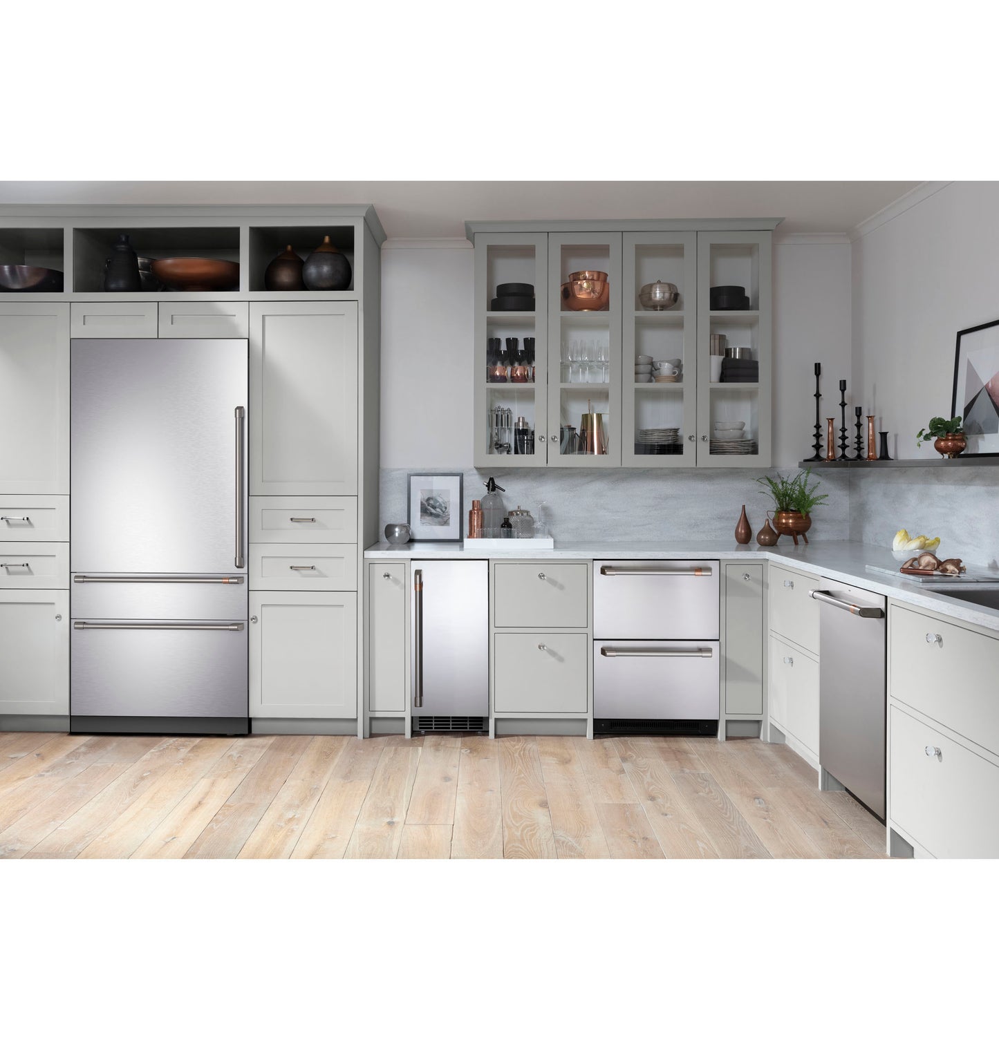 CAFÉ™ 36" Integrated Bottom-Freezer Refrigerator