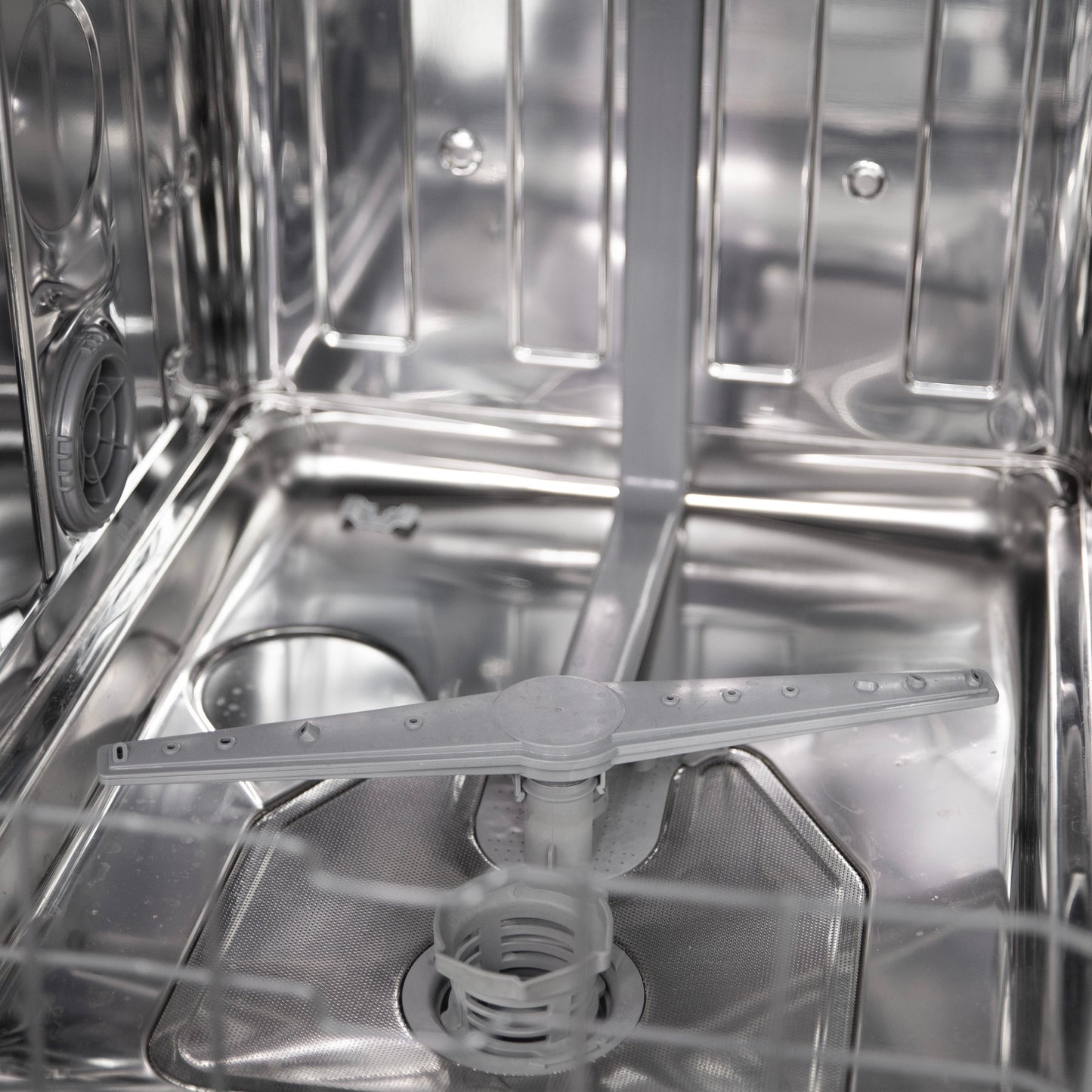 Avanti 18" Built In Dishwasher - Stainless Steel