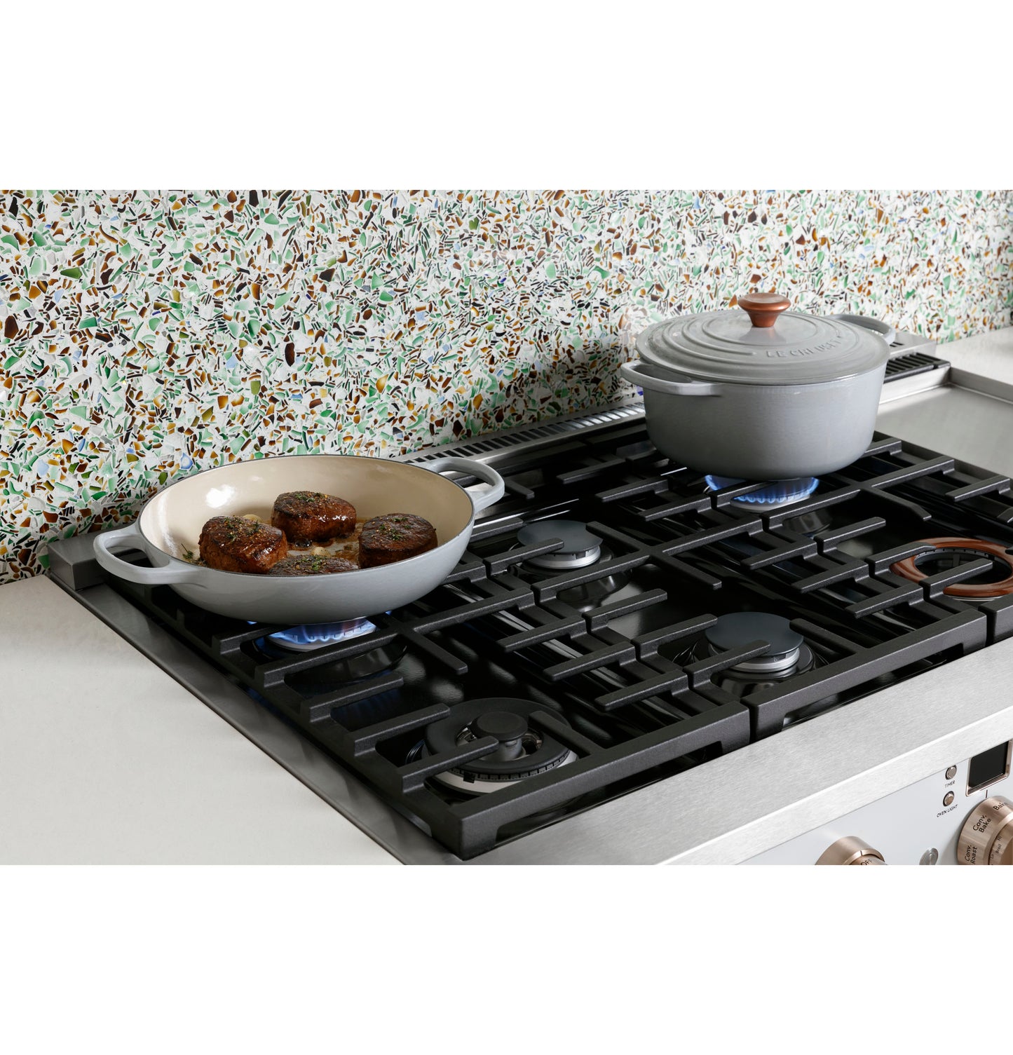 CAFÉ™ 48" Smart Dual-Fuel Commercial-Style Range with 6 Burners and Griddle (Natural Gas)