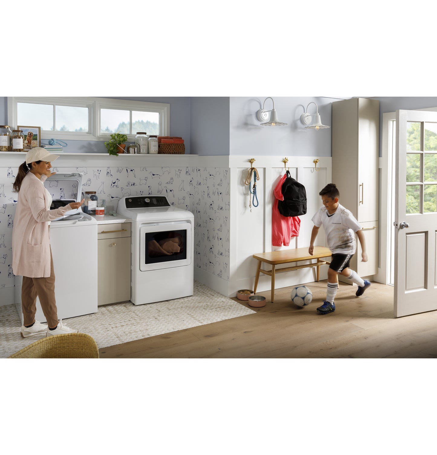GE® 7.4 cu. ft. Capacity Gas Dryer with Up To 120 ft. Venting and Sensor Dry