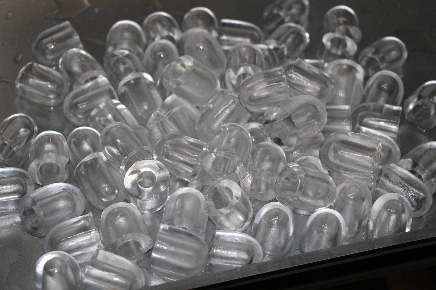 77 lb. Commercial Bullet Ice Machine