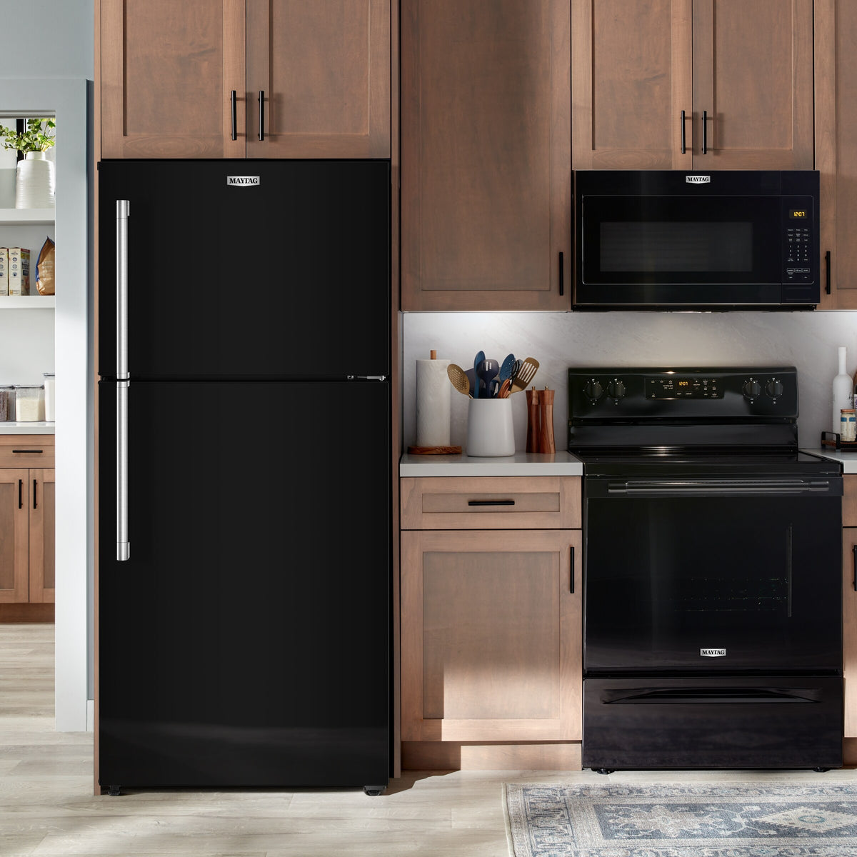 30-Inch Wide Top-Freezer Refrigerator with Garage Mode—19 Cu. Ft.