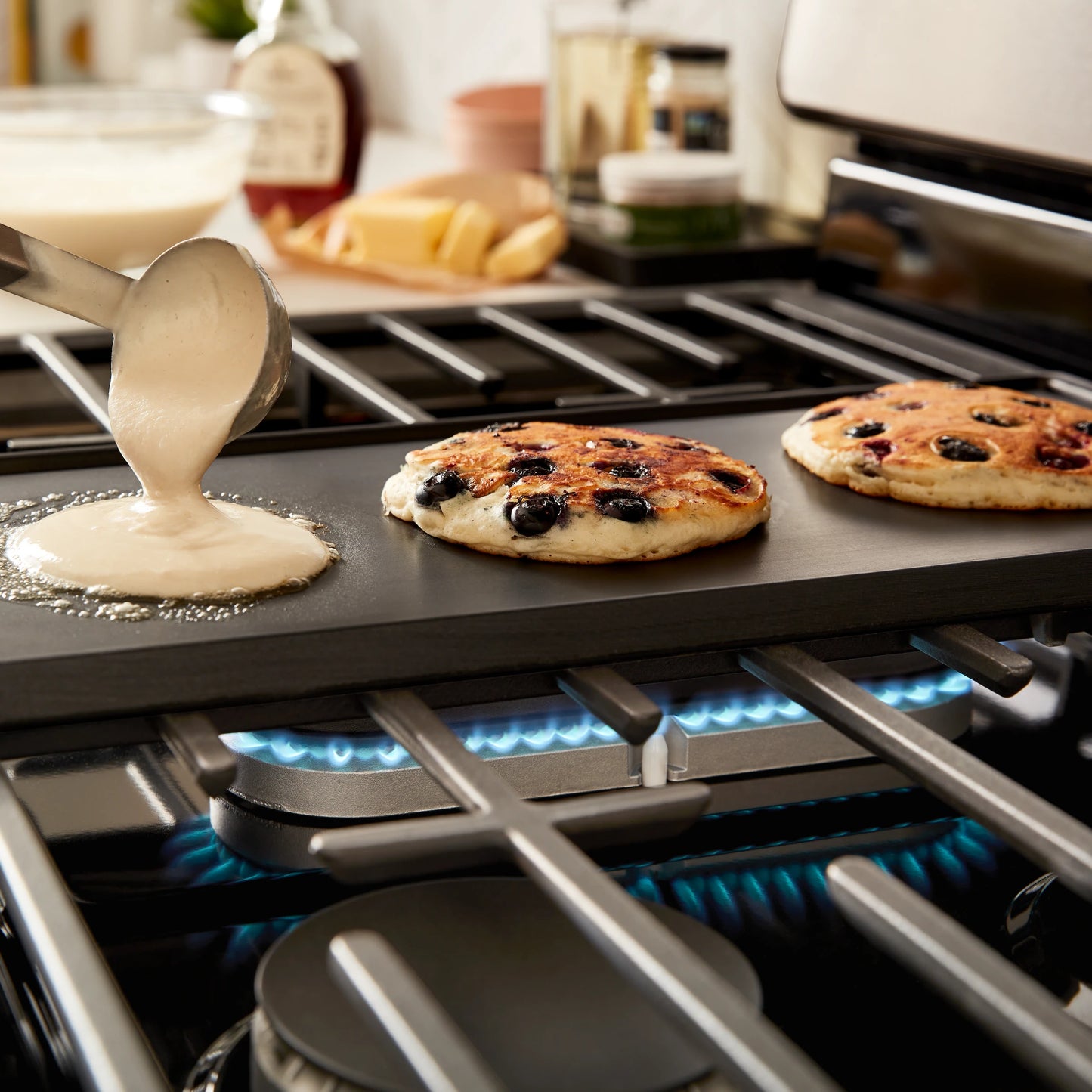 5.1 Cu. Ft. Freestanding Gas Range with Edge to Edge Cooktop