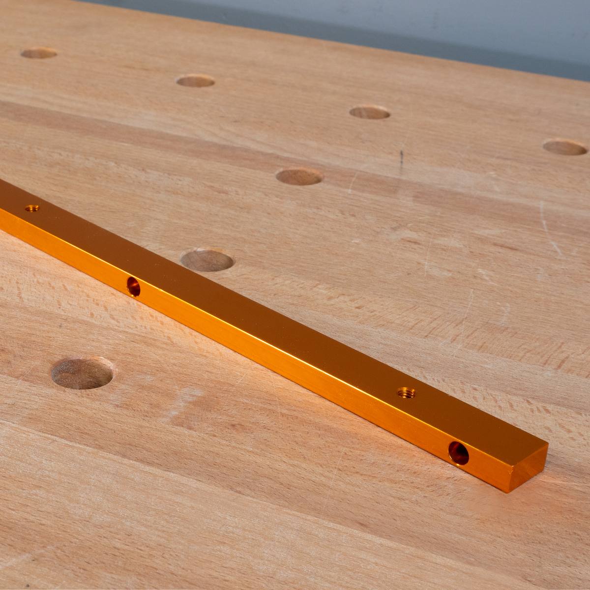 UJK Mitre Slot Bar