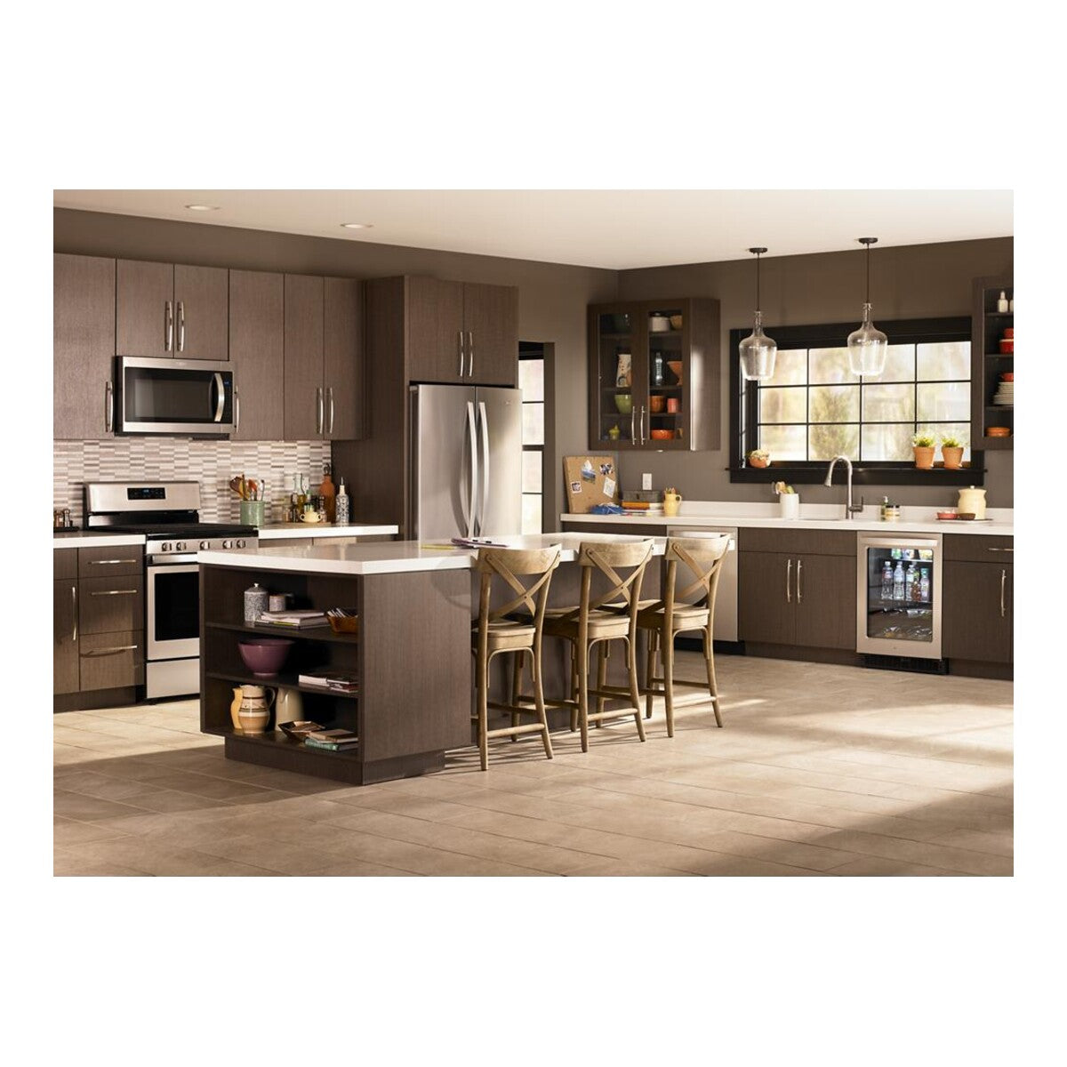 24-inch Wide Undercounter Beverage Center - 5.2 cu. ft.