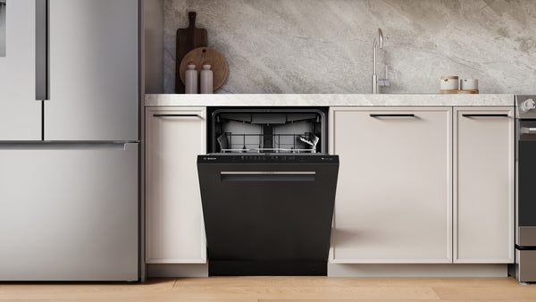 300 Series, Dishwasher, 24'', Black