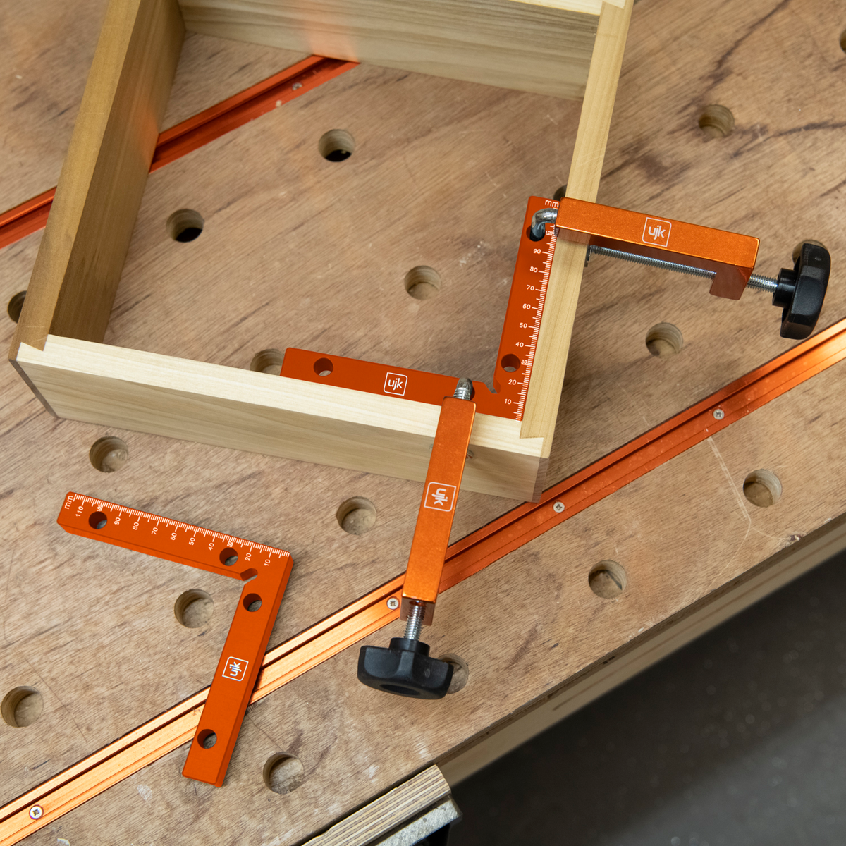 UJK Assembly Square 100mm with Clamping Holes(2)