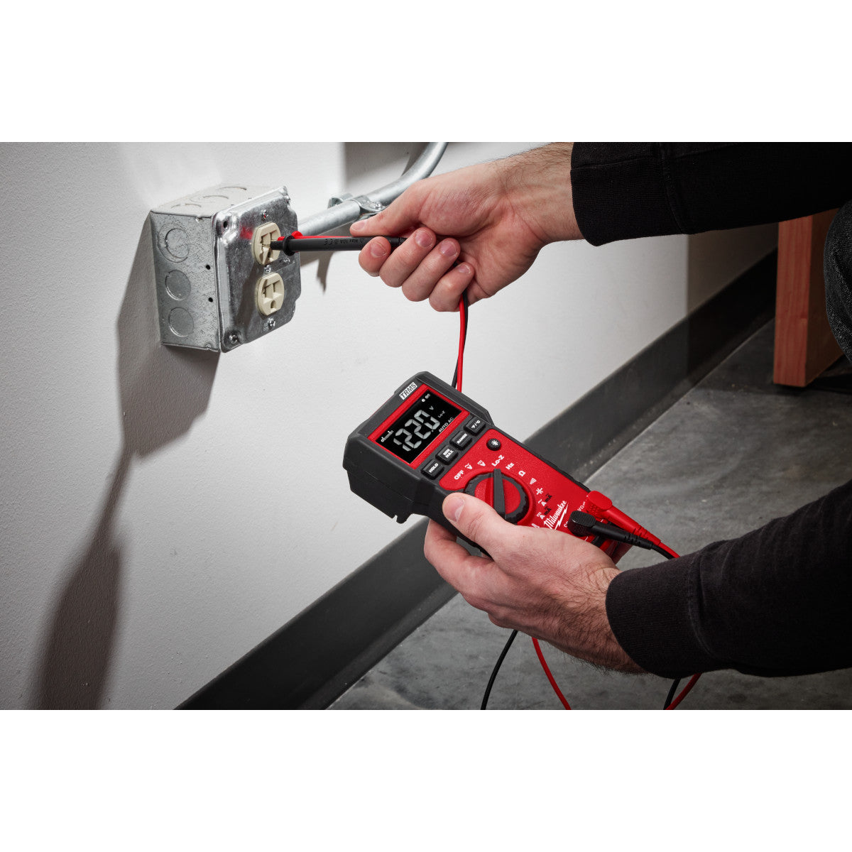Milwaukee Digital Multimeter w/Lo-Z