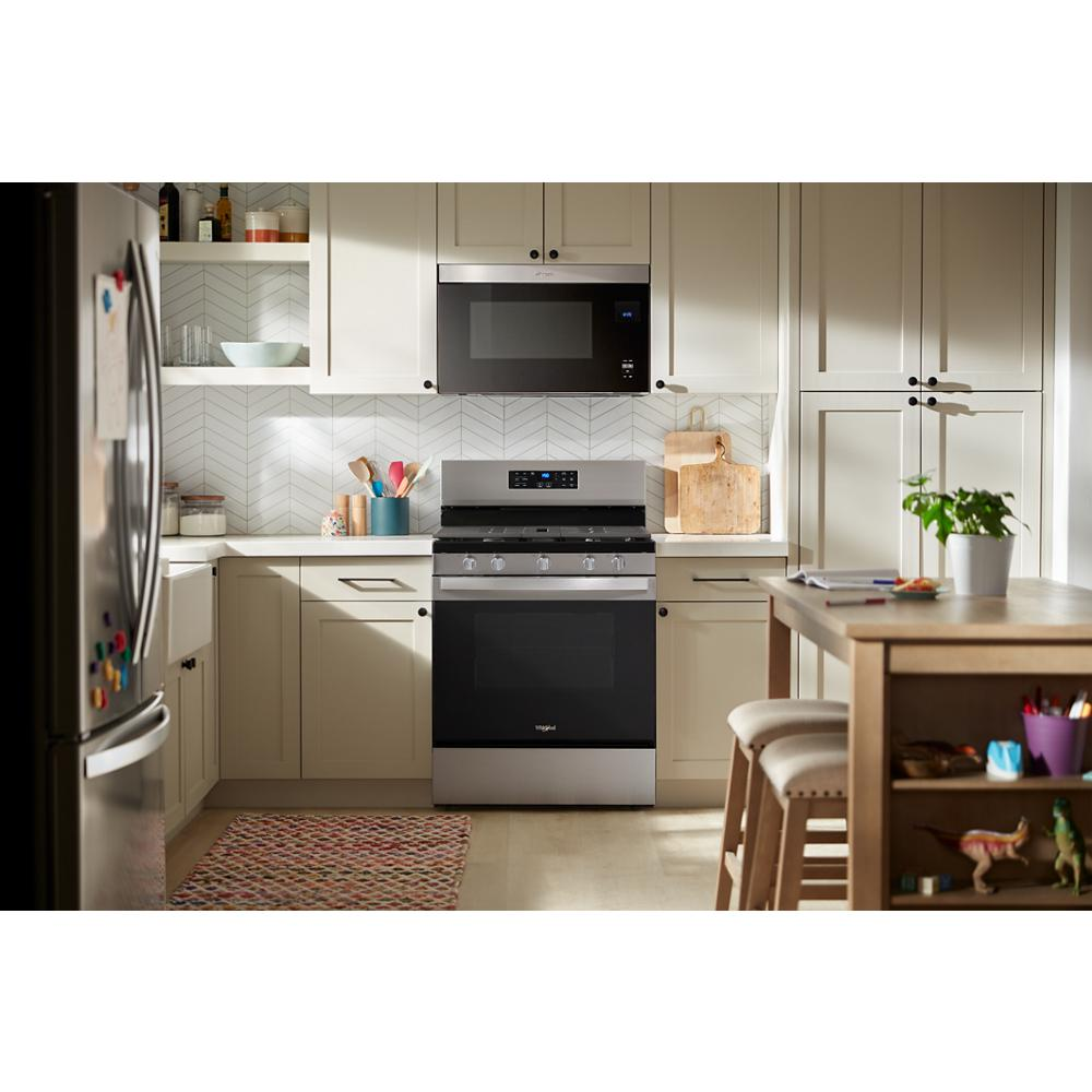 30-inch Gas Range with Air Cooking Technology and Steam Clean