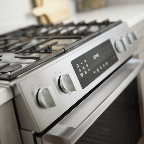 Benchmark™, Gas Slide-in Range, 30'', Stainless Steel