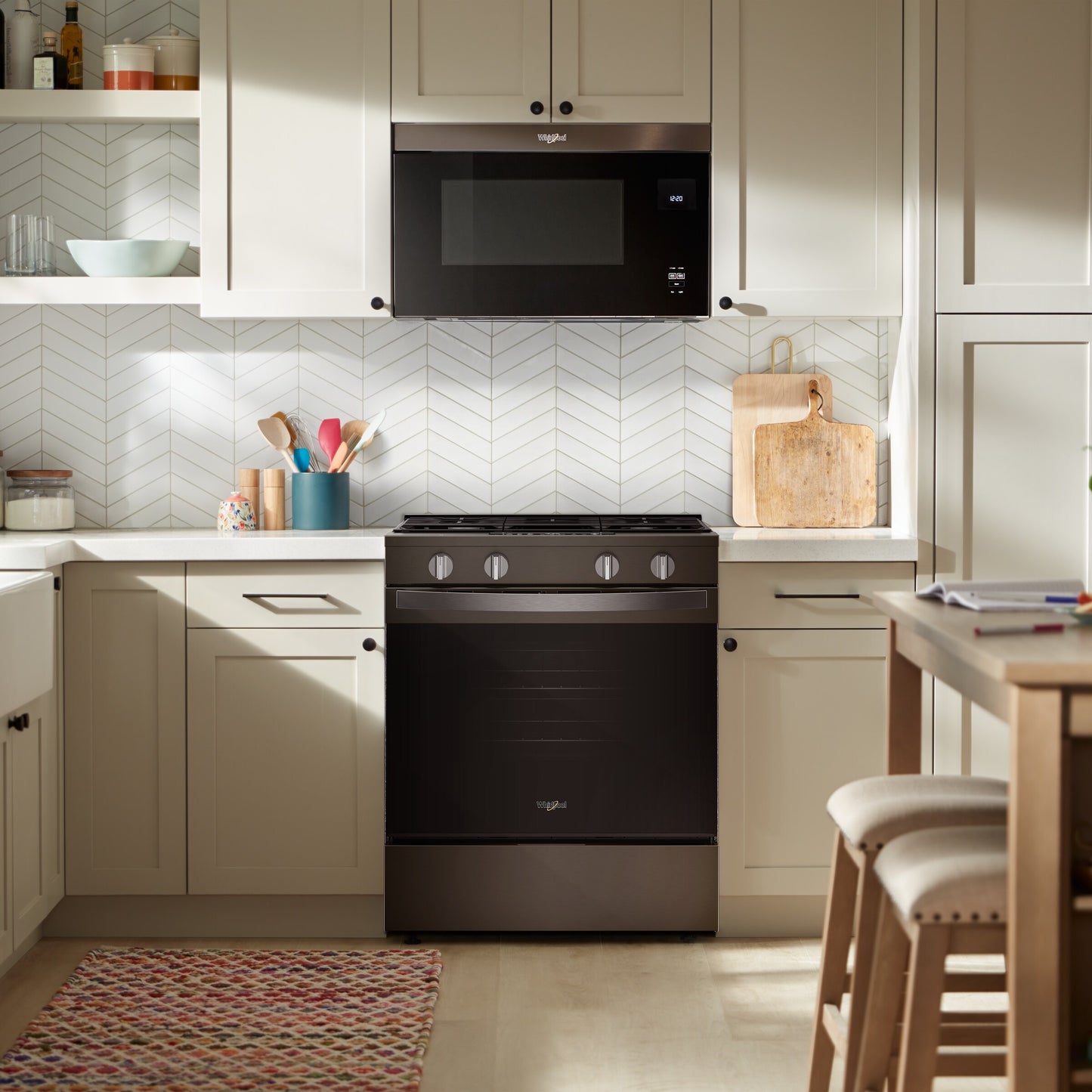 30-inch Gas Smart Range with Air Cooking Technology and Steam Clean