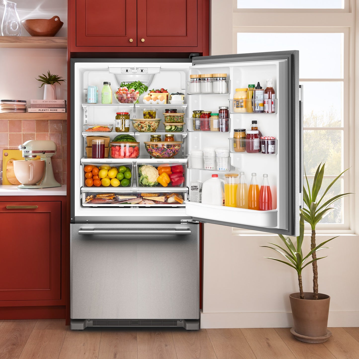 22 Cu. Ft. 33-Inch Bottom Mount Refrigerator with Right Door Swing in PrintShield® Stainless Steel