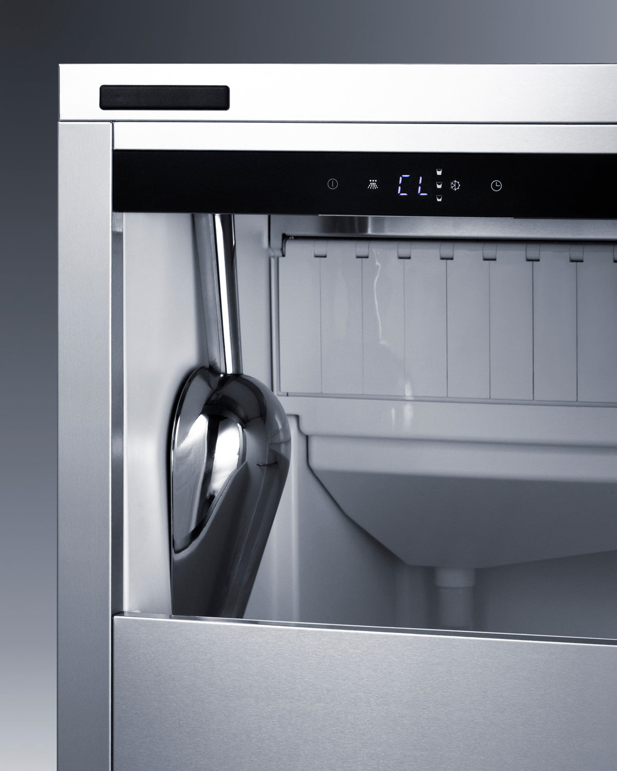 68 lb. Clear Icemaker, ADA Compliant
