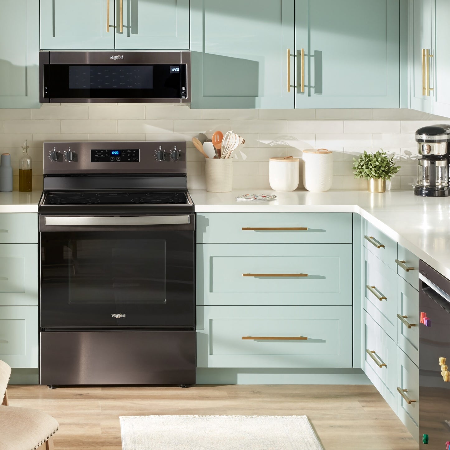 30-inch Electric Range with No Preheat Mode and Steam Clean