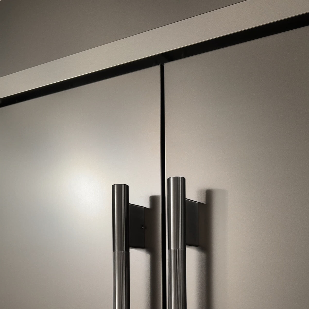 25.5 Cu. Ft. 42-Inch Built-In Side-by-Side Refrigerator with Signature Platinum Interior in Black Ore