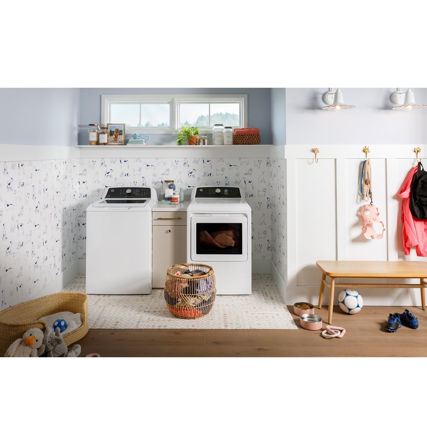 GE® 7.4 cu. ft. Capacity Gas Dryer with Up To 120 ft. Venting and Sensor Dry