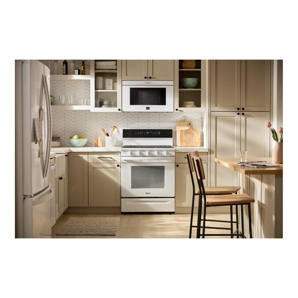 1.1 Cu. Ft. Flush Mount Microwave with Turntable-Free Design