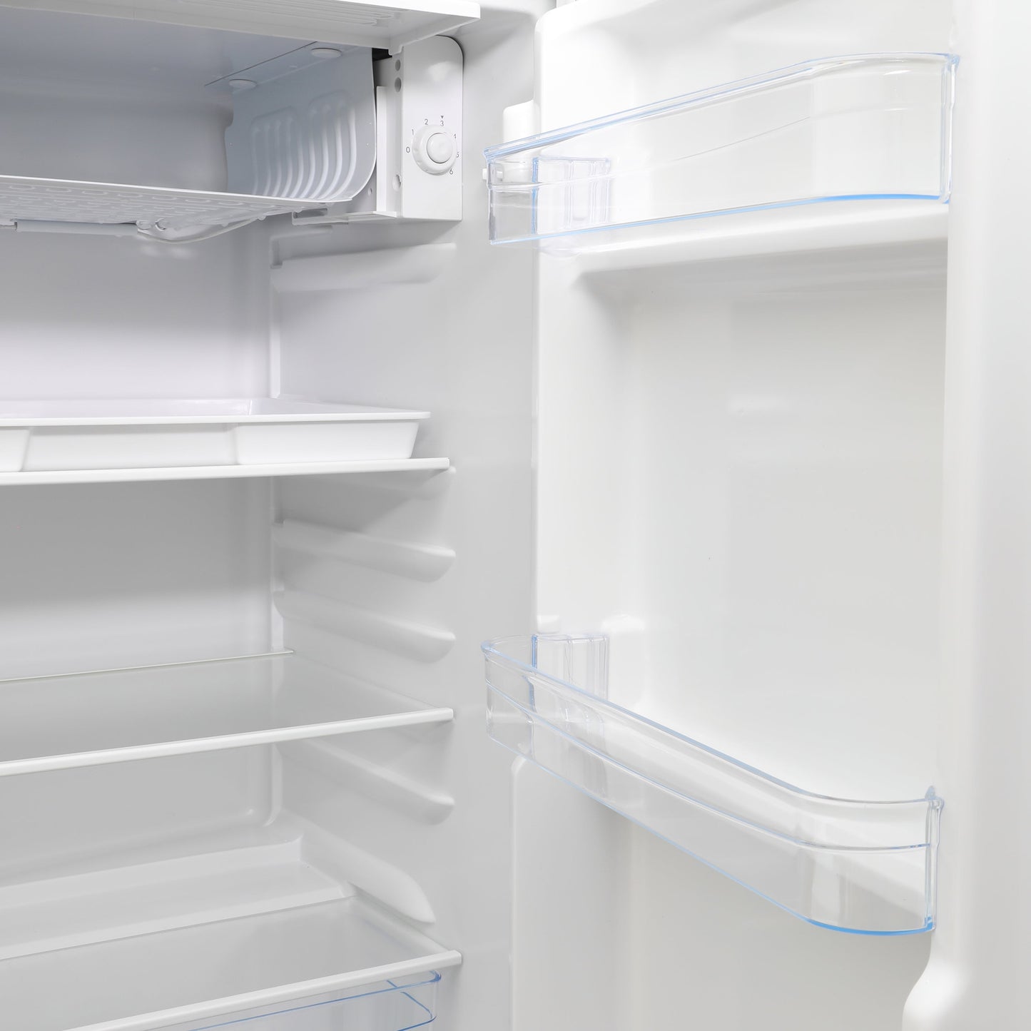 Avanti 3.0 Cu. Ft. Retro Compact Refrigerator - Robin's Egg Blue