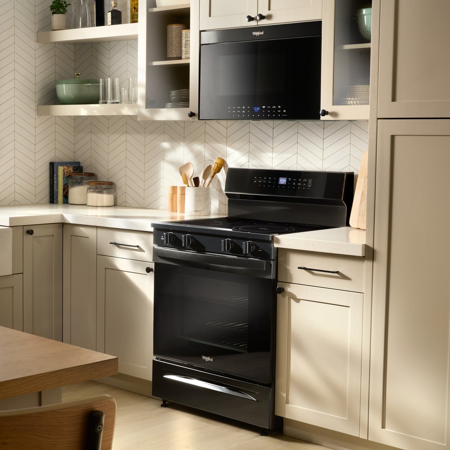 30-inch Electric Smart Range with Air Cooking Technology, No Preheat Air Fry, High Speed Preheat Oven, WipeClean™ Coating, and Steam/Self Clean