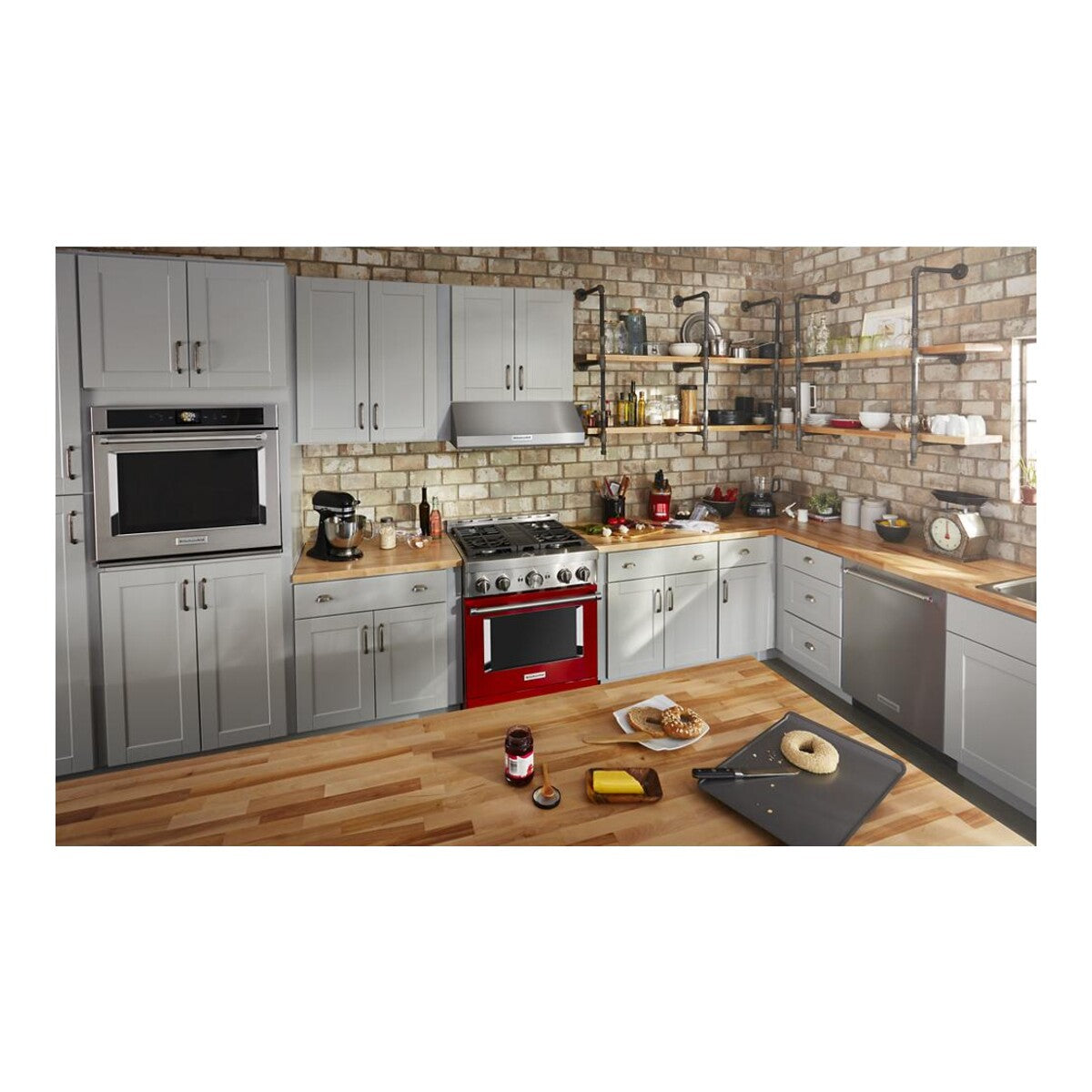 30" 585 CFM Motor Class Commercial-Style Under-Cabinet Range Hood System