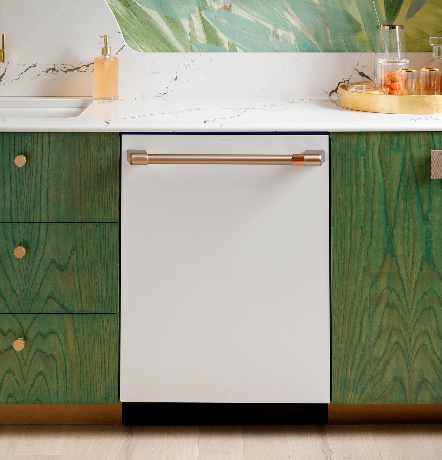 CAFÉ™ CustomFit ENERGY STAR Stainless Interior Smart Dishwasher with Ultra Wash Top Rack and Dual Convection Ultra Dry, 44 dBA