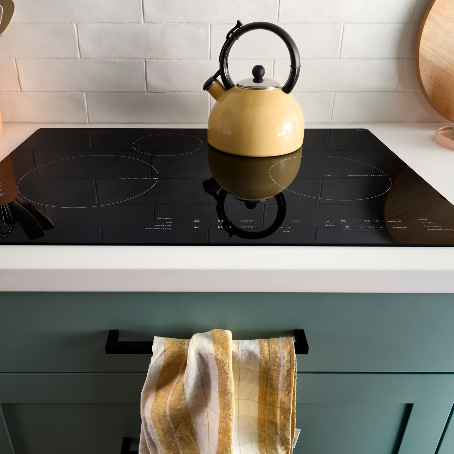 30" Induction Cooktop with WipeClean™ Coating - 4 Elements