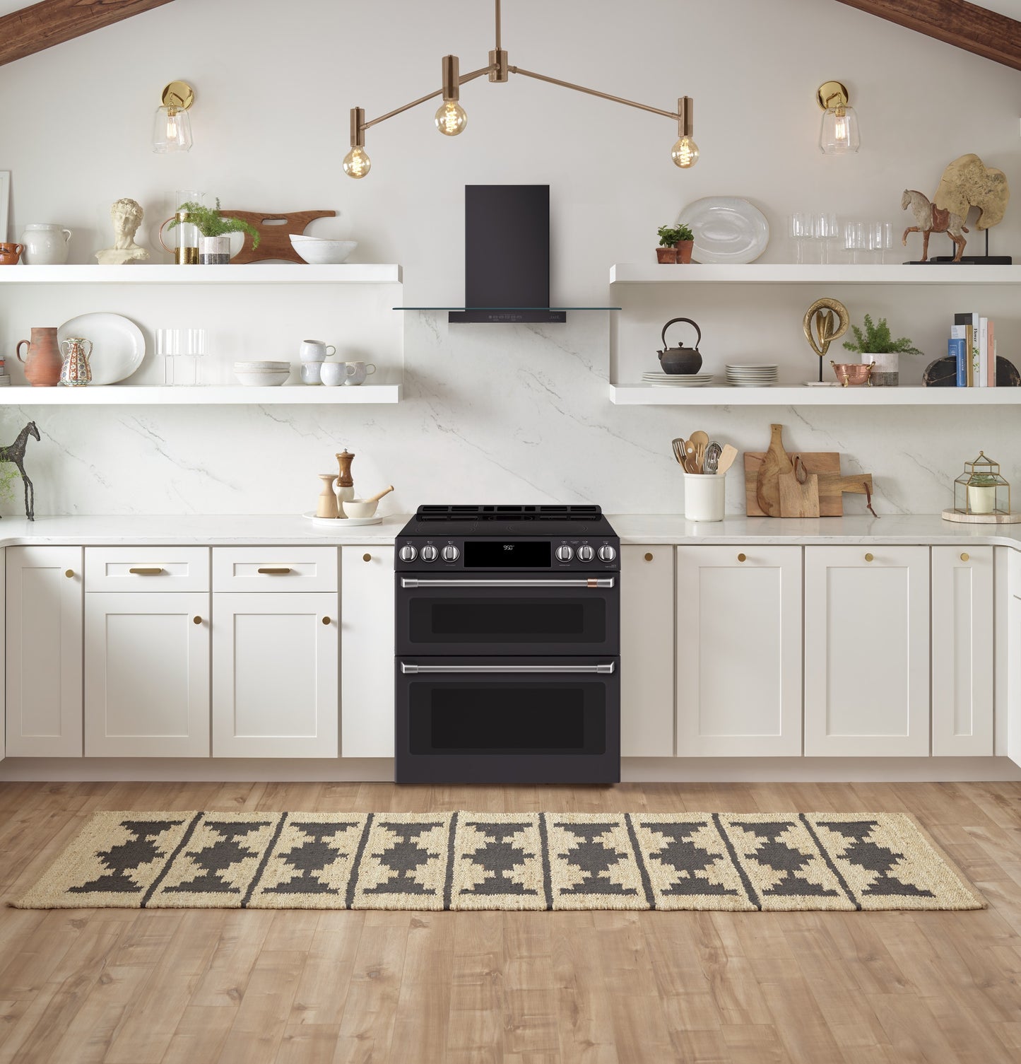CAFÉ™ 30" Smart Slide-In, Front-Control, Induction and Convection Double-Oven Range