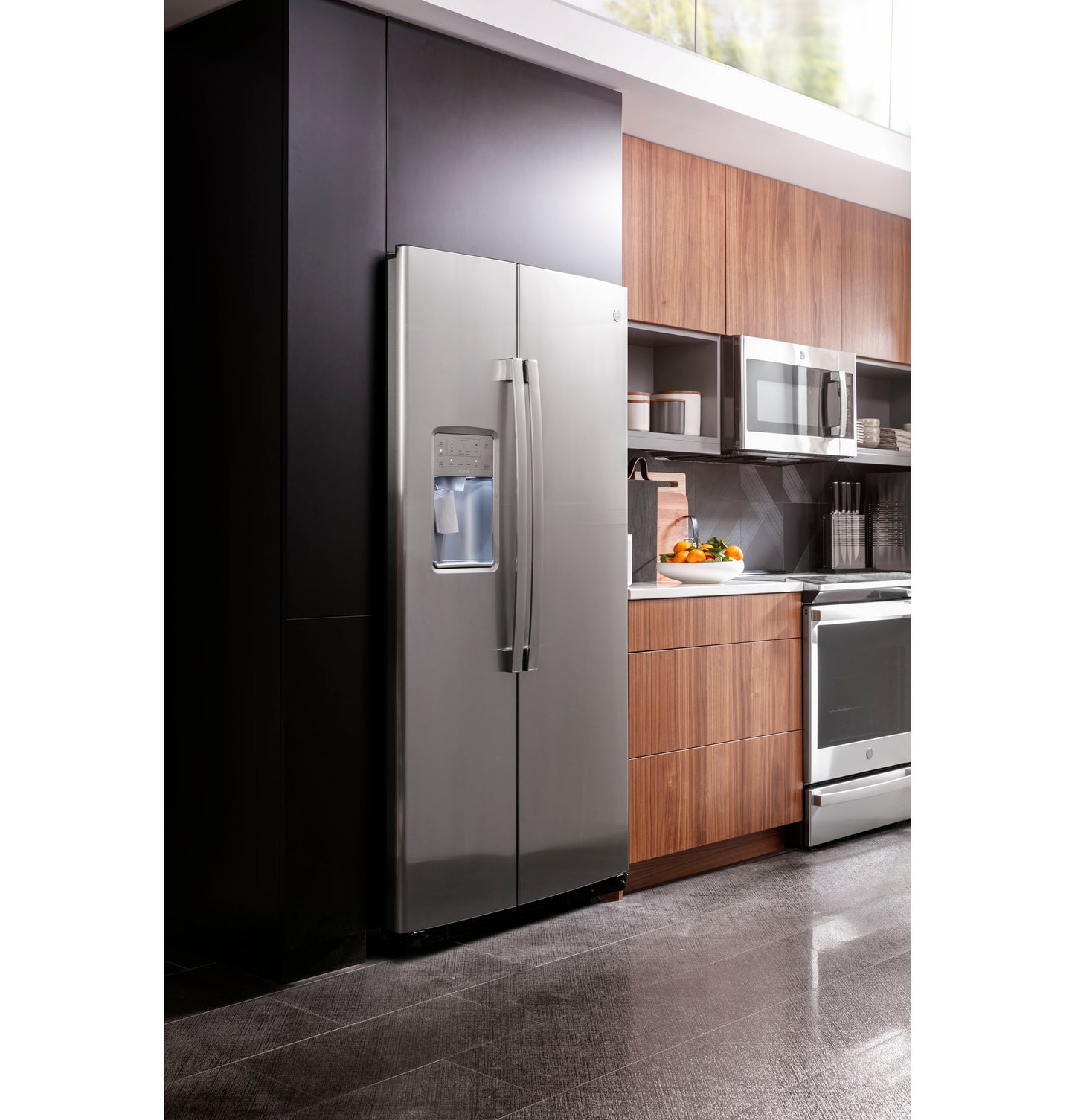 GE Profile™ ENERGY STAR® 25.3 Cu. Ft. Side-by-Side Refrigerator